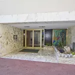 Διαμέρισμα Milord Promenade 4 *