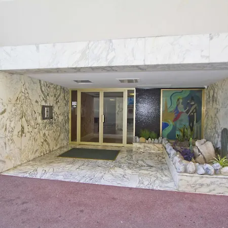 Apartment Milord Promenade 4 *